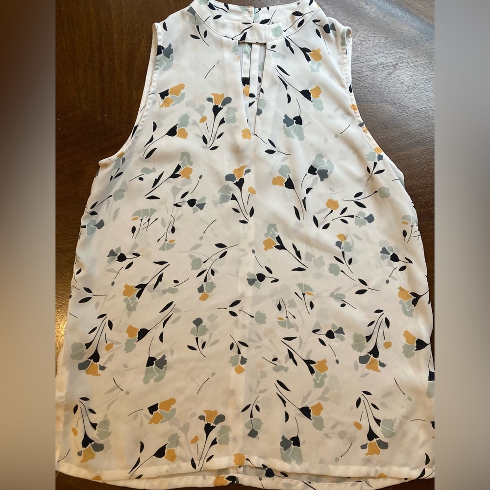 Ladies Size XS Loft Sleeveless Peep Eye Sheer Blouse